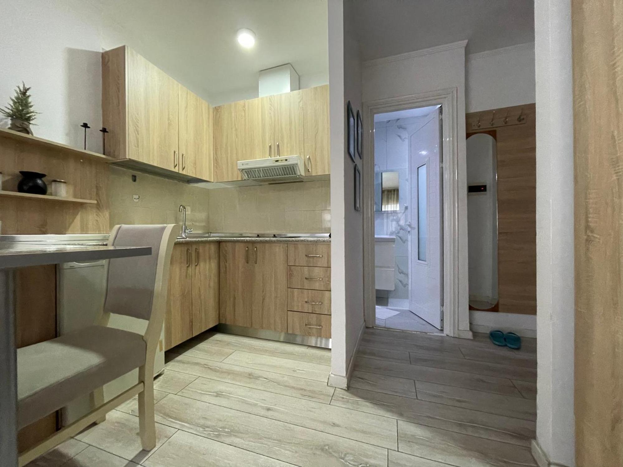 Downtown Modern Studio Apartment Tirana Exterior photo