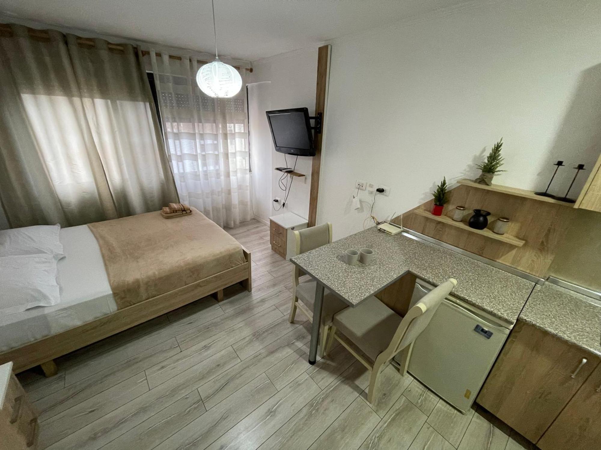 Downtown Modern Studio Apartment Tirana Exterior photo